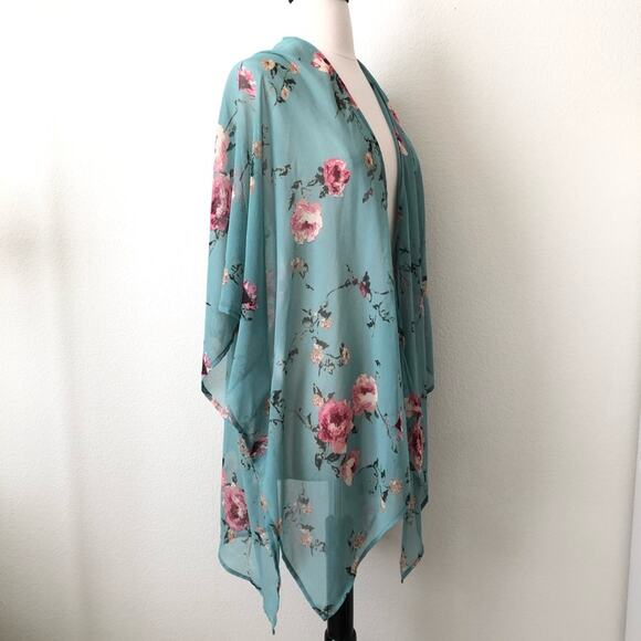 Audrey 3+1 pink floral print on mint green open kimono short sleeve top - Picture 2 of 4
